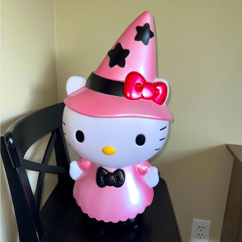 HARD TO FIND HELLO KITTY LAMP